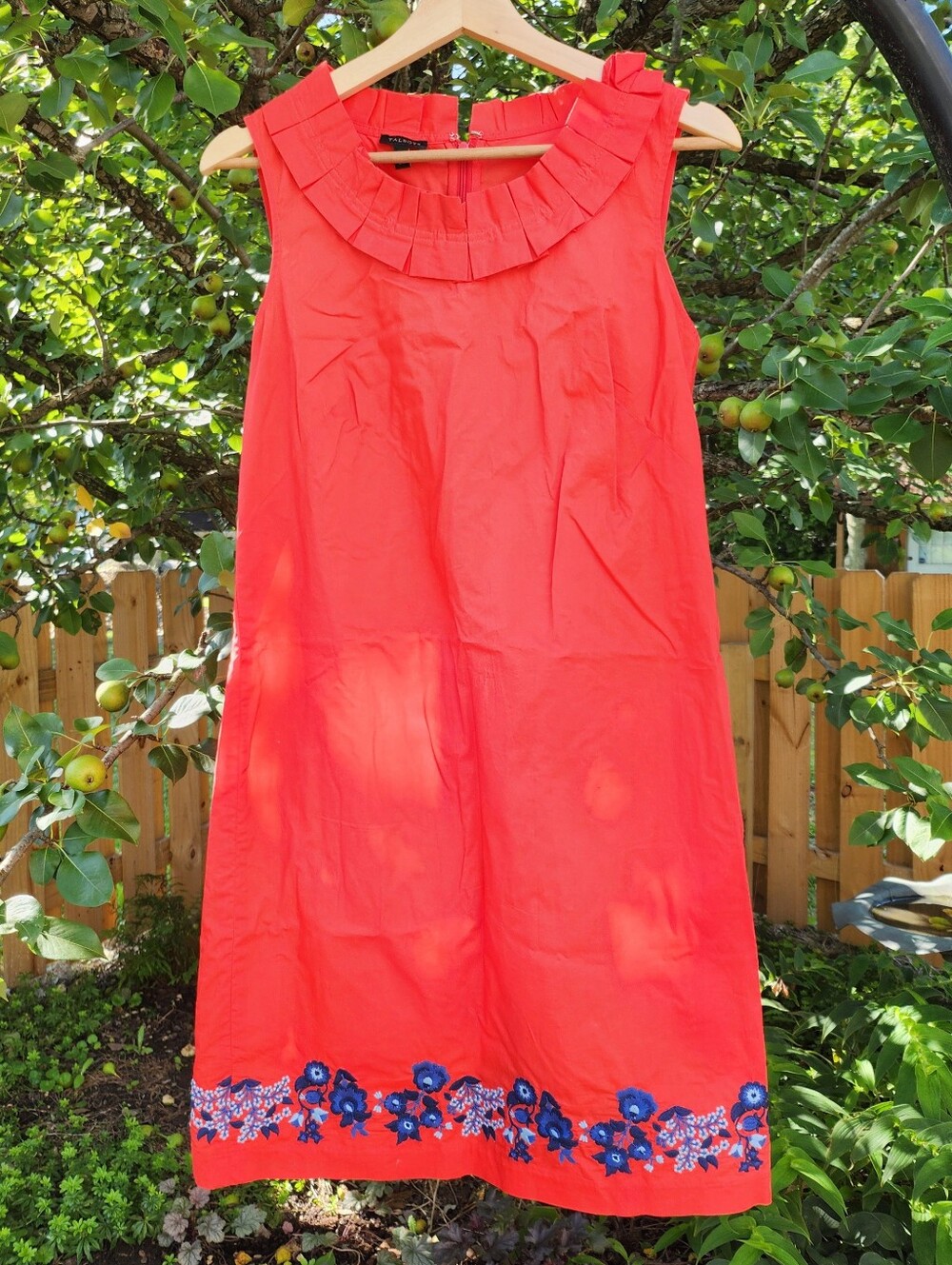 Talbots 100% Cotton Coral Embroidered Sleeveless Shift Dress Ruffled Neckline